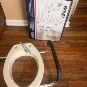 Drive Raised Toilet Seat with Handles